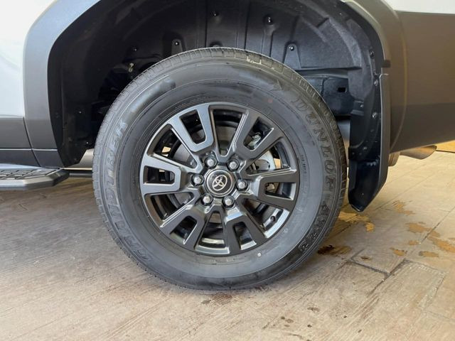 �y����18�C���`�A���~�z�C�[���z�O�ςɃ}�b�`���������A���~�z�C�[���𑕒����Ă���܂��B�e��ЊO�A���~�z�C�[����A�X�^�b�h���X�^�C�����戵�����Ă���܂��B���񂲑��k����������