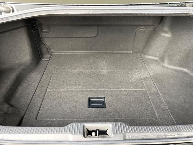 ���i�̂���������ʋ΁A���}���ɏ\���ȉ׎��X�y�[�X���m�ۂ��Ă���܂��B