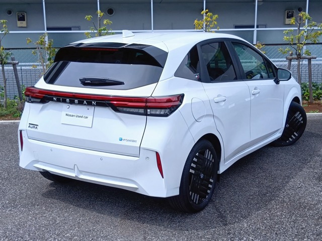 ノートオーラ1.2 G レザーエディション