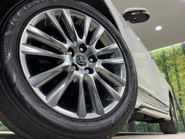 �y����18�C���`�A���~�z�C�[���z�O�ςɃ}�b�`���������A���~�z�C�[���𑕒����Ă���܂��B�e��ЊO�A���~�z�C�[����A�X�^�b�h���X�^�C�����戵�����Ă���܂��B���񂲑��k����������