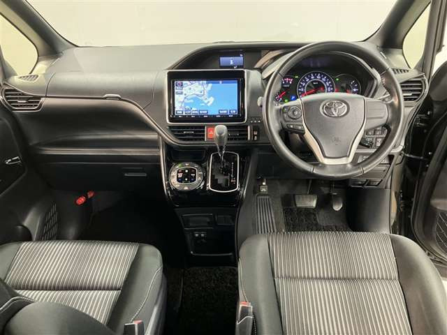 ヴォクシー1.8 ハイブリッド ZS