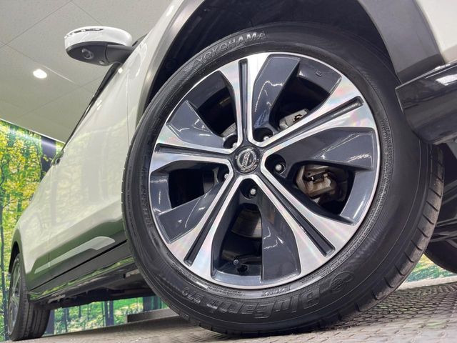 �y����17�C���`�A���~�z�C�[���z�O�ςɃ}�b�`���������A���~�z�C�[���𑕒����Ă���܂��B�e��ЊO�A���~�z�C�[����A�X�^�b�h���X�^�C�����戵�����Ă���܂��B���񂲑��k������