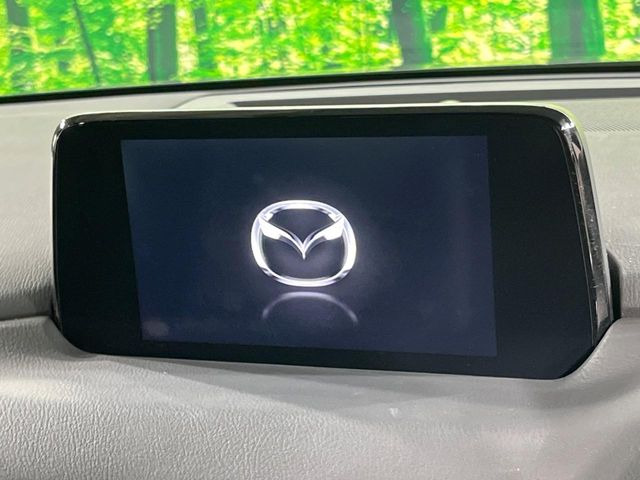 �y�}�c�_�R�l�N�g�z�ԓ��̕��͋C�Ƀ}�b�`������̌^�^�C�v�̃f�B�X�v���C�B�e����q�ݒ��Bluetooth�Đ����A�l�X�ȋ@�\���y���߂܂��B��pSD�J�[�h�̂��w���ŁA�i�r�@�\���g�p�o���܂��B