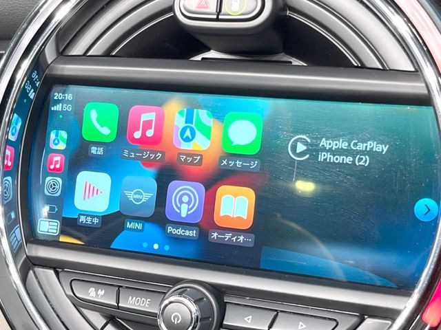 ��Apple Car Play:�X�}�z�Ƃ̗L���ڑ��ŁA�i�r�E�I�[�f�B�I�Đ��ȂǃX�}�z�̃A�v���@�\����ʂł��g����֗��@�\�ł�!