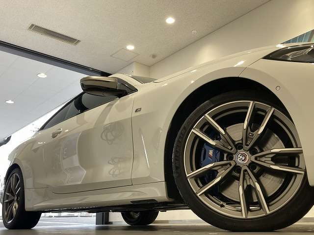 4シリーズクーペM440i xドライブ 4WD