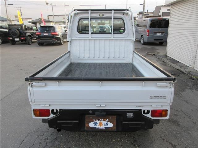 右側にある【在庫確認・見積依頼】(無料)をクリックして頂くと当店に質問が出来ますので、ご不明な点やさらに細かい情報が聞きたい場合はそちらをクリックしてみて下さい!