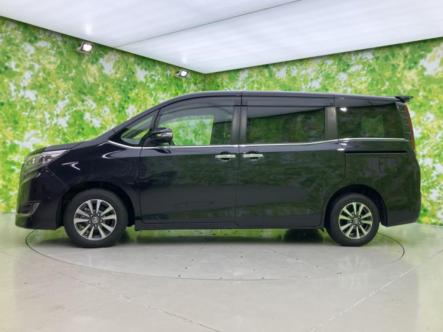 エスクァイアハイブリッド1.8 Gi プレミアムパッケージ ブラックテイラード