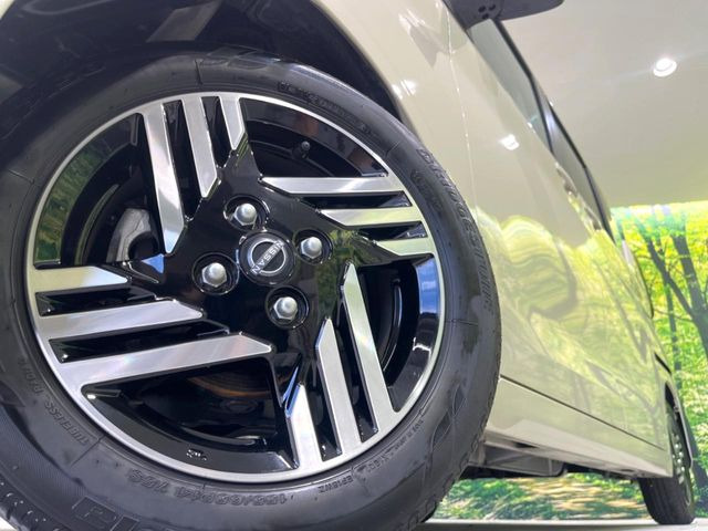 �y����14�C���`�A���~�z�C�[���z�O�ςɃ}�b�`���������A���~�z�C�[���𑕒����Ă���܂��B�e��ЊO�A���~�z�C�[����A�X�^�b�h���X�^�C�����戵�����Ă���܂��B���񂲑��k����������