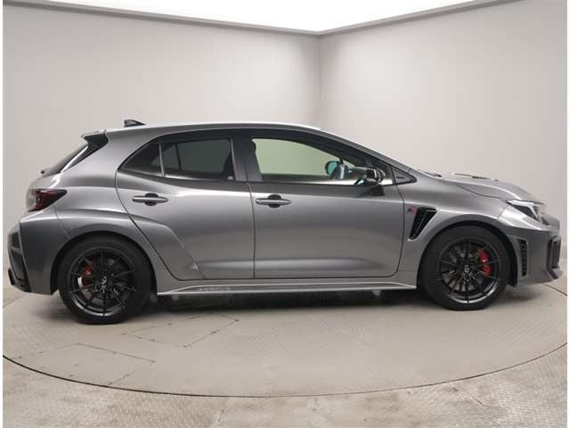 GRカローラ1.6 RZ 4WD