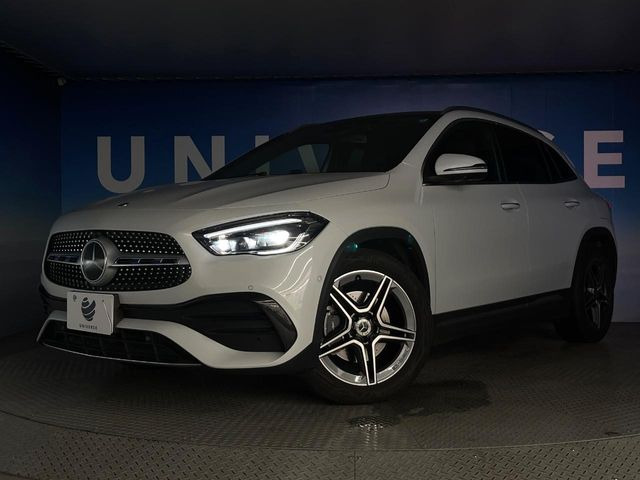 ●LEDヘッドライト:夜間走行時も良好な視界を確保し安心して運転できる高輝度LEDヘッドライトを装備!点灯速度が早く、消費電力も抑えられています。