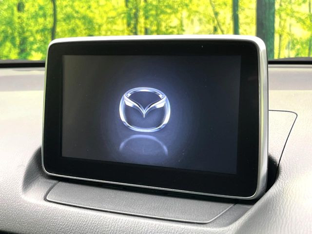 �y�}�c�_�R�l�N�g�i�r�z�ԓ��̕��͋C�Ƀ}�b�`������̌^�^�C�v�̃i�r�B�e����q�ݒ��Bluetooth�Đ����A�l�X�ȋ@�\���y���߂܂��B�����I�ȃ_�C�������삪�\�ŁA�g��������ǍD�ł��B