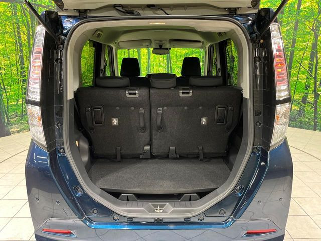 ���i�̂���������ʋ΁A���}���ɏ\���ȉ׎��X�y�[�X���m�ۂ��Ă���܂��B�Z�J���h�V�[�g��|���ƁA�傫�ȉו��̐ύڂ��\�ł���