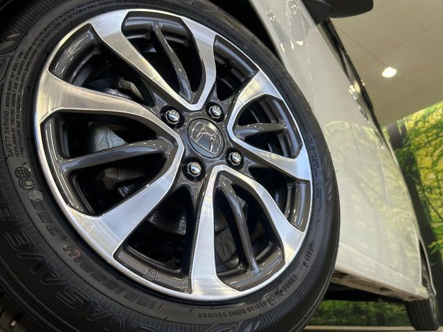 �y����14�C���`�A���~�z�C�[���z�O�ςɃ}�b�`���������A���~�z�C�[���𑕒����Ă���܂��B�e��ЊO�A���~�z�C�[����A�X�^�b�h���X�^�C�����戵�����Ă���܂��B���񂲑��k����������