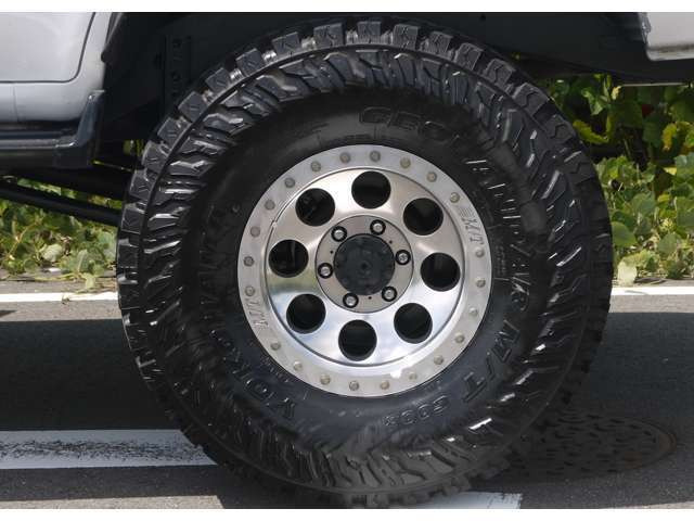 �W�I�����_�[MT315/75R16�V�i�ɃN���V�b�N2�r�[�h���b�N�X�^�C���Ƃ���4�{�Z�b�g��Z�����̂Ȃ��d�l�Ɏd�オ���Ă���܂��B