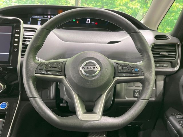 �y�����v�����X�e�A�����O�z�㎿�Ȋv���g�p���邱�ƂŁA��ɂ����������݂ƂĂ��^�]���₷���n���h���ł���