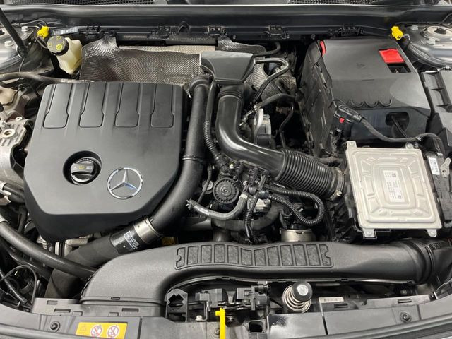 ●当店では、各メーカーの専用診断テスターを導入。国家資格を持つテクニカルスタッフも常駐しておりますので、万が一の際にも安心してご利用いただけます。