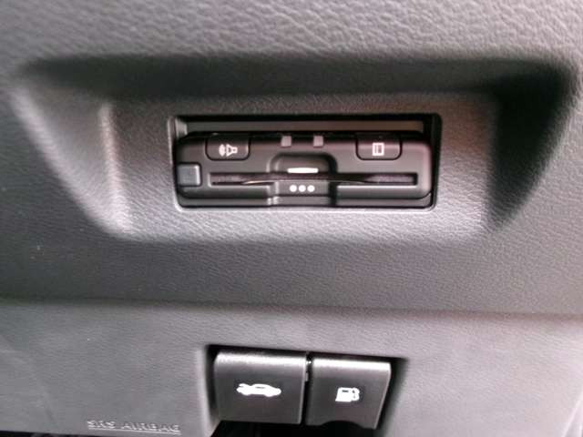 キックス1.2 X 90周年記念車 (e-POWER)