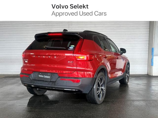 XC40B4 AWD Rデザイン 4WD