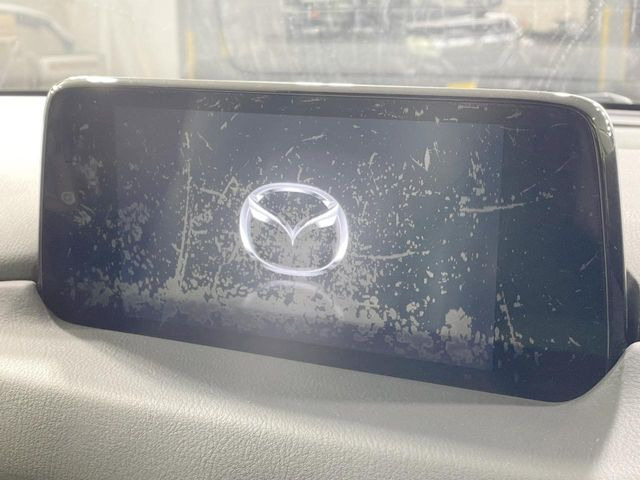 �y�}�c�_�R�l�N�g�i�r�z�ԓ��̕��͋C�Ƀ}�b�`������̌^�^�C�v�̃i�r�B�e����q�ݒ��Bluetooth�Đ����A�l�X�ȋ@�\���y���߂܂��B�����I�ȃ_�C�������삪�\�ŁA�g��������ǍD�ł��B