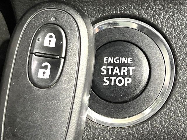 �y�L�[���X�X�^�[�g�V�X�e���z�J�o����|�P�b�g�ɓ��ꂽ�܂܂ł��h�A�̎{���E�������\�ȃX�}�[�g�L�[�𑕔��B�G���W���̃I���E�I�t�����J�M�����o���K�v����������Ƃ��Ă��֗��ł���