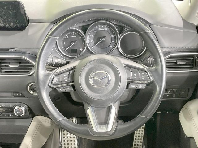 �y�����v�����X�e�A�����O�z�㎿�Ȋv���g�p���邱�ƂŁA��ɂ����������݂ƂĂ��^�]���₷���n���h���ł���