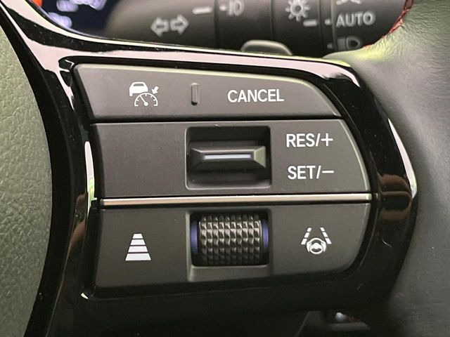 �y�A�_�v�e�B�u�N���[�Y�R���g���[���z�������H�ł̒��������s���y��!!�����ő��x��ۂN���[�Y�R���g���[�����A�Փˌy���V�X�e���ƘA�g���A�O���̎ԗ������m���ĎԊԂ�ۂ悤�ɑ��x���߂��Ă���܂�!!