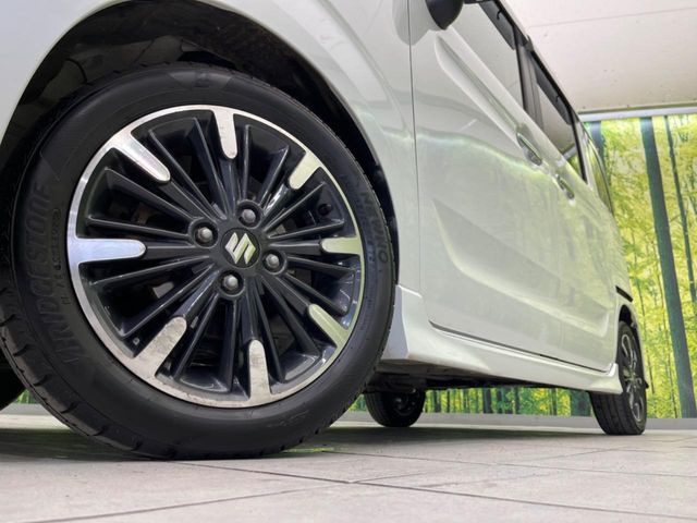 �y����15�C���`�A���~�z�C�[���z�O�ςɃ}�b�`���������A���~�z�C�[���𑕒����Ă���܂��B�e��ЊO�A���~�z�C�[����A�X�^�b�h���X�^�C�����戵�����Ă���܂��B���񂲑��k����������