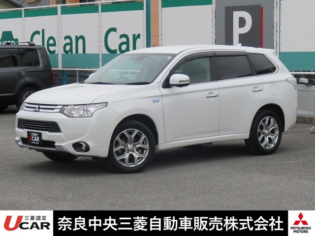 アウトランダーPHEV2.0 G ナビパッケージ 4WD