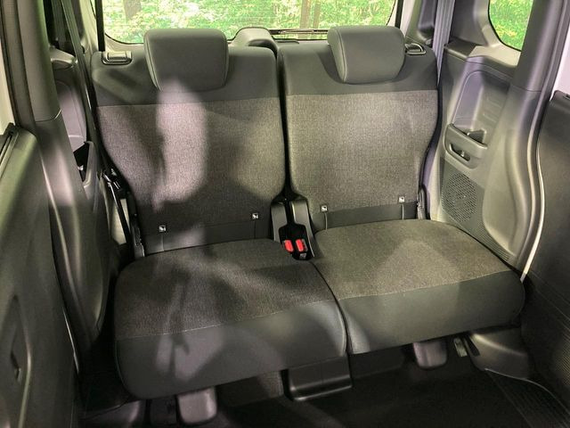 ���i���ȃI���W�i���t���A�}�b�g���I�v�V�����ɂĂ��p�ӂ��Ă���܂��B���D���ȃf�U�C����J���[�����Ԃɍ��킹�đI��ł����������Ƃ��ł��܂���