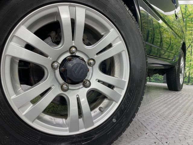 �y����16�C���`�A���~�z�C�[���z�O�ςɃ}�b�`���������A���~�z�C�[���𑕒����Ă���܂��B�e��ЊO�A���~�z�C�[����A�X�^�b�h���X�^�C�����戵�����Ă���܂��B���񂲑��k����������