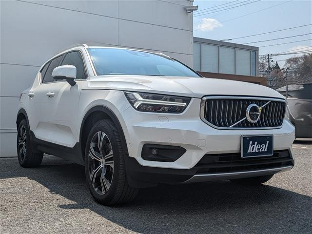 XC40B4 AWD インスクリプション 4WD