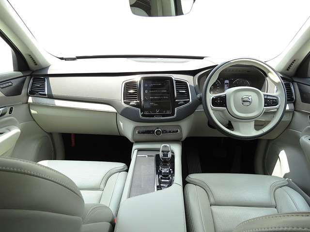 XC90B6 AWD インスクリプション 4WD