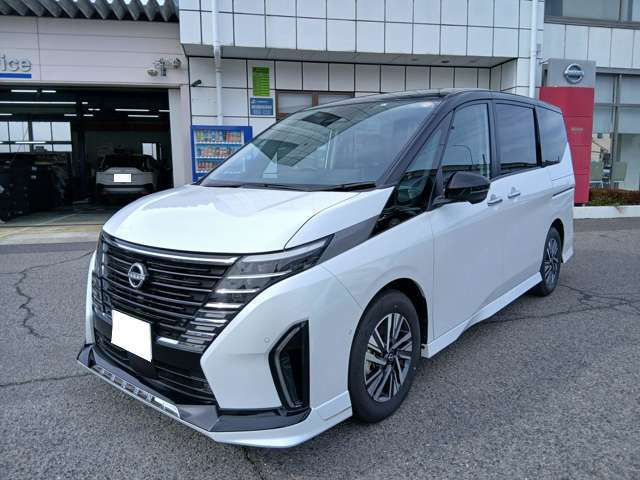 セレナ1.4 e-POWER ルキシオン