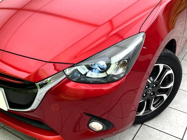 �yLED�w�b�h���C�g�z���V����ԑ��s�����ǍD�Ȏ��E���m�ۂ����S���ĉ^�]�ł��鍂�P�xLED�w�b�h���C�g�𑕔�!�_�����x�������A����d�͂��}�����Ă��܂��B