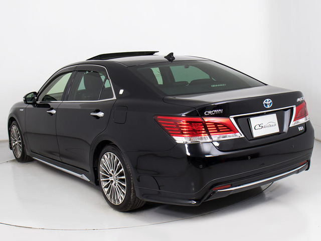 フルエアロが装着されています!お好みはいかがですか?今付いているデザイン以外にも、各ブランドのエアロを格安にてお取付け出来ます!又、エアロを外してノーマル状態にする事も出来ます!!