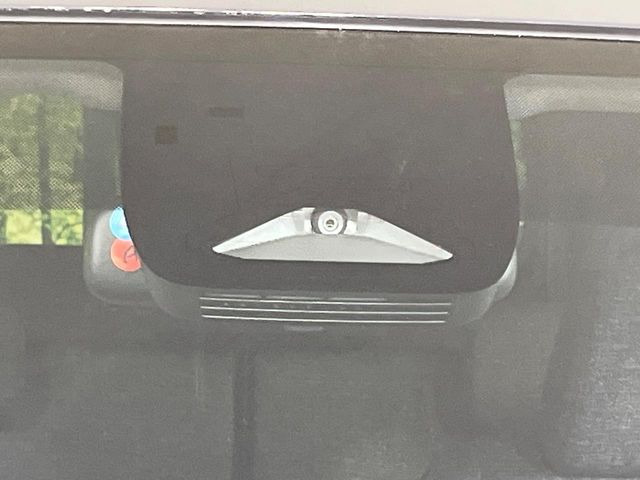 �y�g���^�Z�[�t�e�B�Z���X�z���s���ɑO���̎ԗ�����F�����A�Փ˂������Ȏ��͌x��ƃu���[�L�ŏՓˉ���Ɣ�Q�y�����A�V�X�g�B�����S�Ƀh���C�u�����y���݂��������܂��B