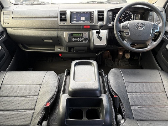 ハイエースバン2.8 マルチロールトランスポーター タイプI ロング ディーゼル 4WD