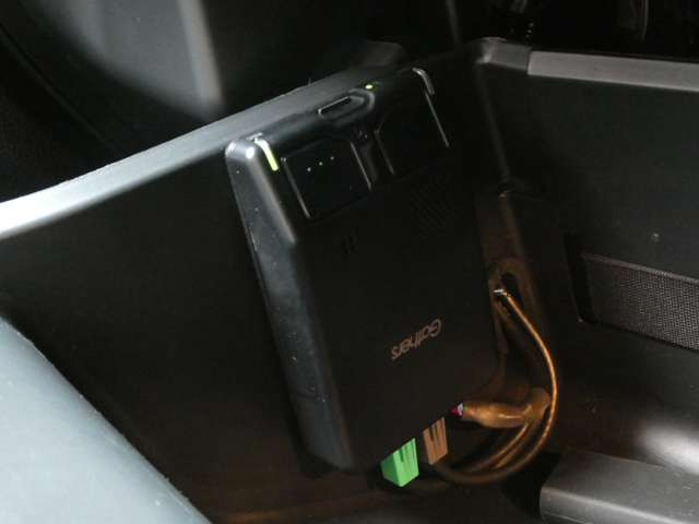 今では必需品のドライブレコーダー♪万が一の時の証拠に!!前後タイプの取り扱いも御座います♪お気軽にご相談下さいませ♪