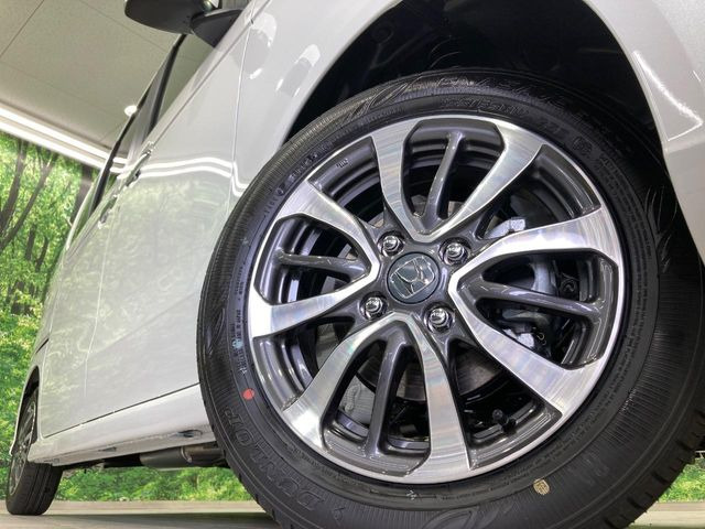 �y����14�C���`�A���~�z�C�[���z�O�ςɃ}�b�`���������A���~�z�C�[���𑕒����Ă���܂��B�e��ЊO�A���~�z�C�[����A�X�^�b�h���X�^�C�����戵�����Ă���܂��B���񂲑��k����������