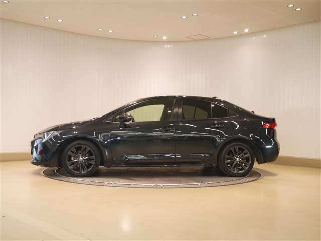 カローラ1.8 ハイブリッド W×B E-Four 4WD