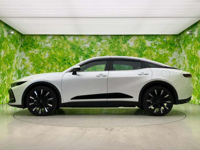 クラウンクロスオーバー2.4 RS E-Four advanced 4WD