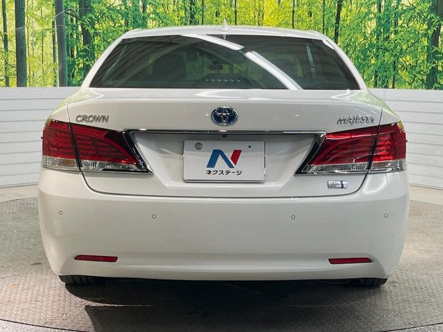 安心の最長10年・走行無制限保証(有償)をご用意。保証内容も充実はもちろん、無料点検&オイル交換や、年中無休の全国・24時間ロードサービスも付帯されておりますのでご安心下さい。