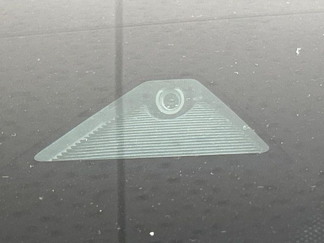 �yi-ACTIVESENSE�z���s���ɑO���̎ԗ�����F�����A�Փ˂������Ȏ��͌x��ƃu���[�L�ŏՓˉ���Ɣ�Q�y�����A�V�X�g�B�����S�Ƀh���C�u�����y���݂��������܂��B