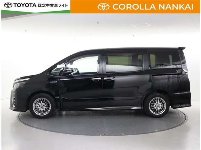 ヴォクシー1.8 ハイブリッド ZS 煌