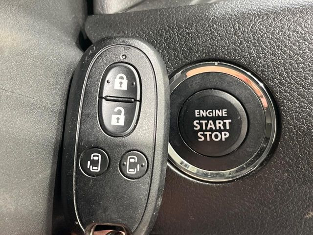 �y�L�[���X�X�^�[�g�V�X�e���z�J�o����|�P�b�g�ɓ��ꂽ�܂܂ł��h�A�̎{���E�������\�ȃX�}�[�g�L�[�𑕔��B�G���W���̃I���E�I�t�����J�M�����o���K�v����������Ƃ��Ă��֗��ł���