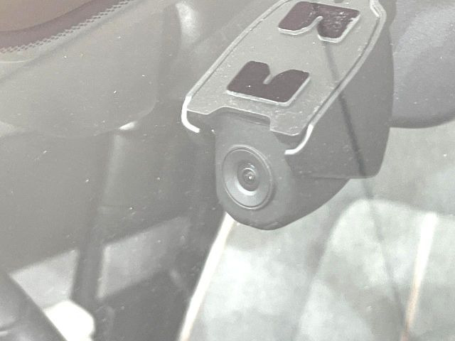 【ドライブレコーダー】ドライブレコーダー装備!走行中はもちろん、あおり運転や事故に遭遇した際、映像で記録し、万一のリスクに備えます。※記録用SDカードはお客様ご自身でご準備いただく必要があります。