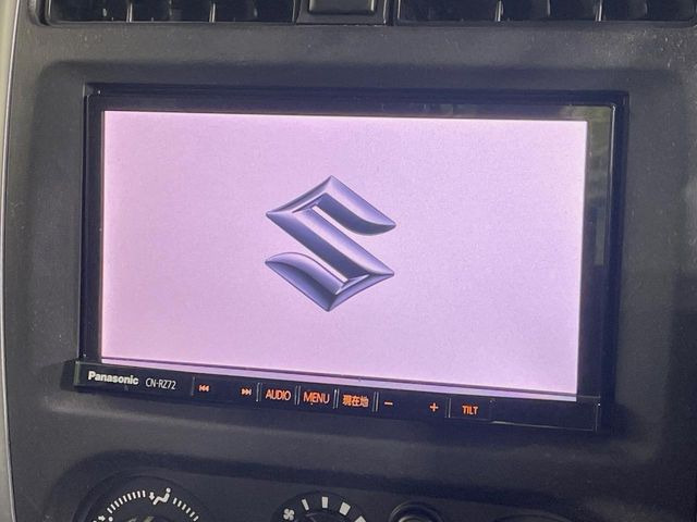 �y�����i�r�z�l�C�̏����i�r�𑕔����Ă���܂��B�i�r�̎g���₷���͂������A�I�[�f�B�I�@�\���[��!�L�����v�◷�s�͂������A�ʋ΂┃�����ȂǕ��i�̃h���C�u���y�����Ȃ�͂���