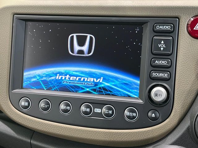 �y�����i�r�z�l�C�̏����i�r�𑕔����Ă���܂��B�i�r�̎g���₷���͂������A�I�[�f�B�I�@�\���[��!�L�����v�◷�s�͂������A�ʋ΂┃�����ȂǕ��i�̃h���C�u���y�����Ȃ�͂���