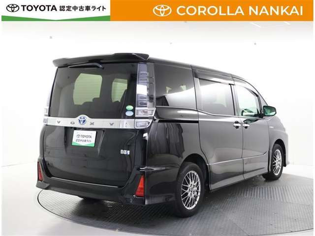 ヴォクシー1.8 ハイブリッド ZS 煌