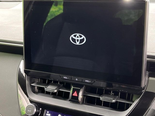 【10.5インチナビ】高級感とインパクトのある大画面ナビを装備。各種オーディオ操作はもちろん、スマホ連携もできる利便性の高いナビです♪